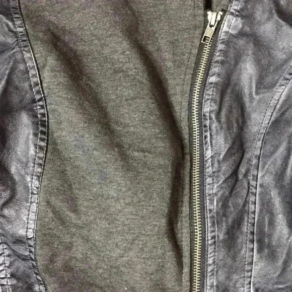 Sebby Vegan Leather and Fleece Moto Jacket Size S - Picture 3 of 6